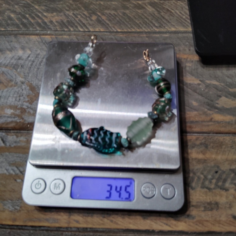 Artisan Murano Style Lampwork Glass Beaded Bracelet Green Teal Fish Beach 7.5